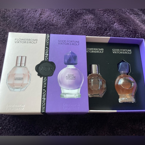 Viktor & Rolf Good Fortune and Flowerbomb Perfume Duo - Picture 3 of 4